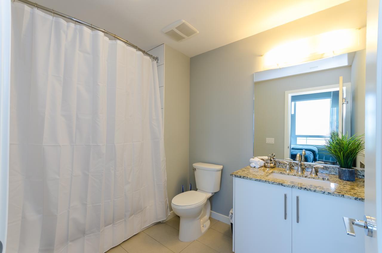 Apartment Downtown 3500sqft Penthouse With Private Rooftop Jacuzzi *