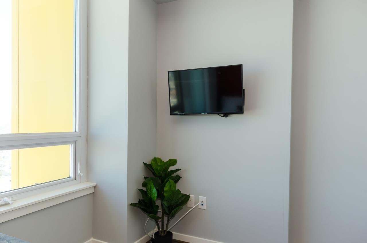 Downtown 3500sqft Penthouse With Private Rooftop Jacuzzi Apartment *